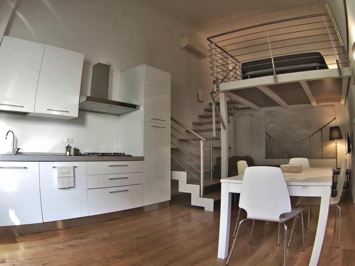 La Maison Del Capestrano Milan Luaran gambar